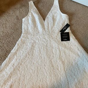 Lulu’s White Floral Dress Flare Skirt